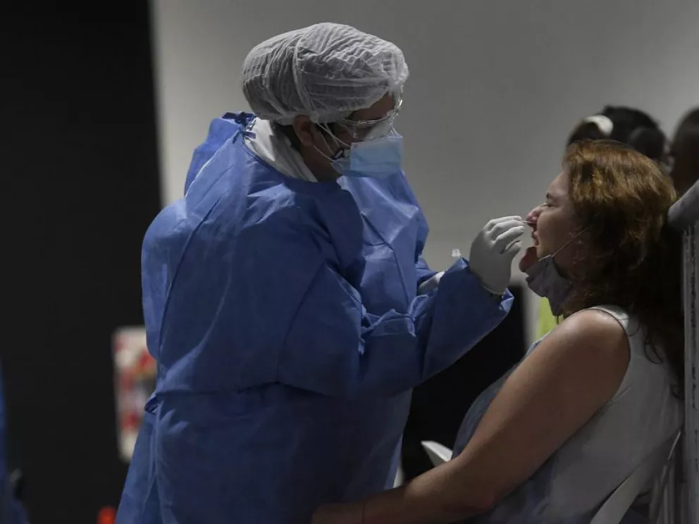 Otros 189 muertos y 10.596 nuevos contagios de coronavirus en Argentina