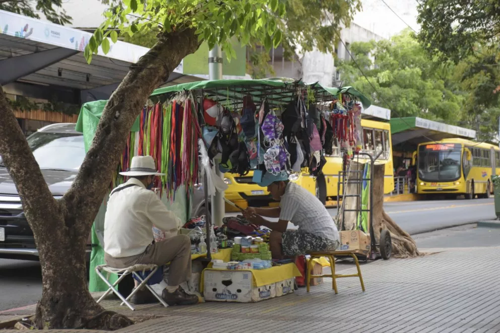 Más de 600 personas se dedican a la  venta ambulante en todo Posadas