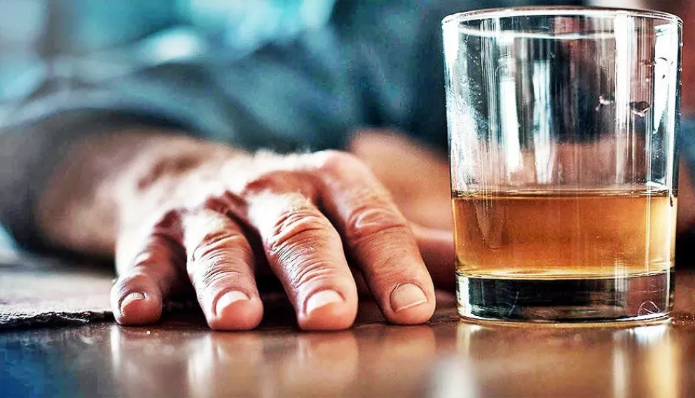 Subió el alcoholismo en los mayores de 60 años y bajó entre los jóvenes