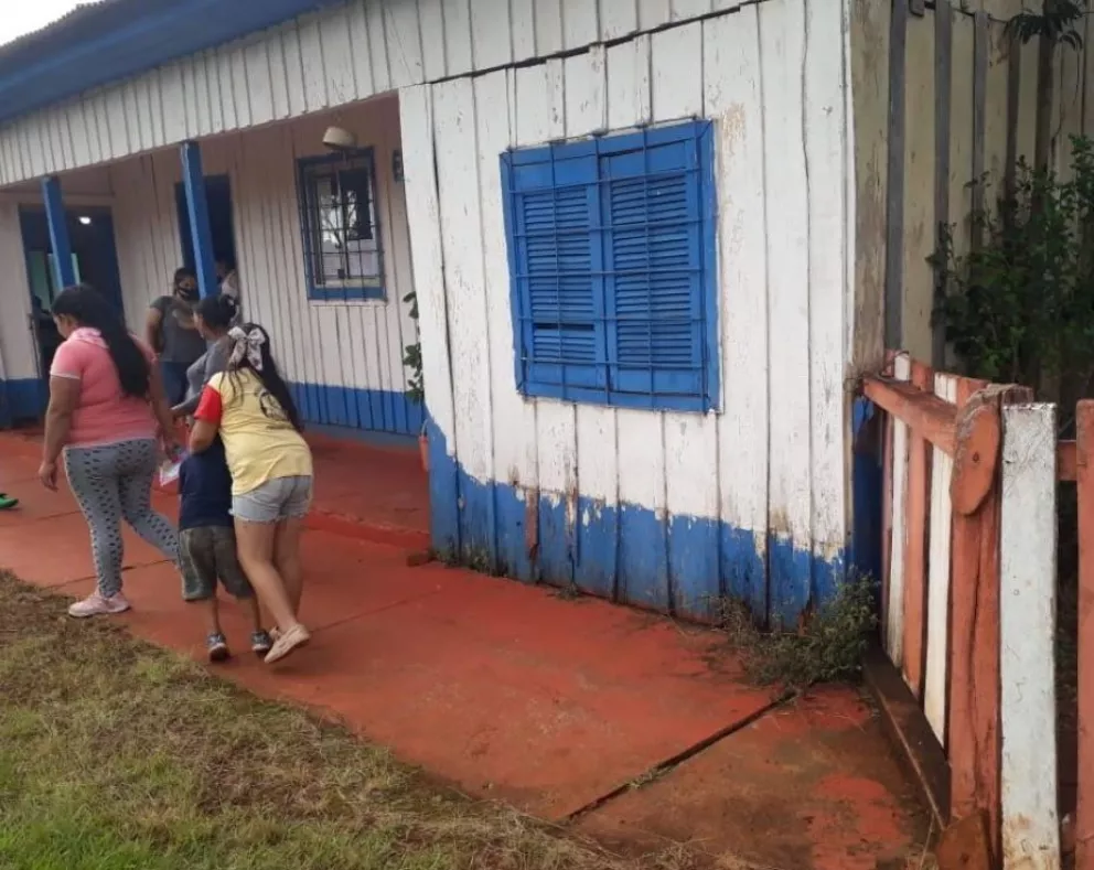 Pozo Azul: ante el deterioro, padres piden nuevo edificio escolar 