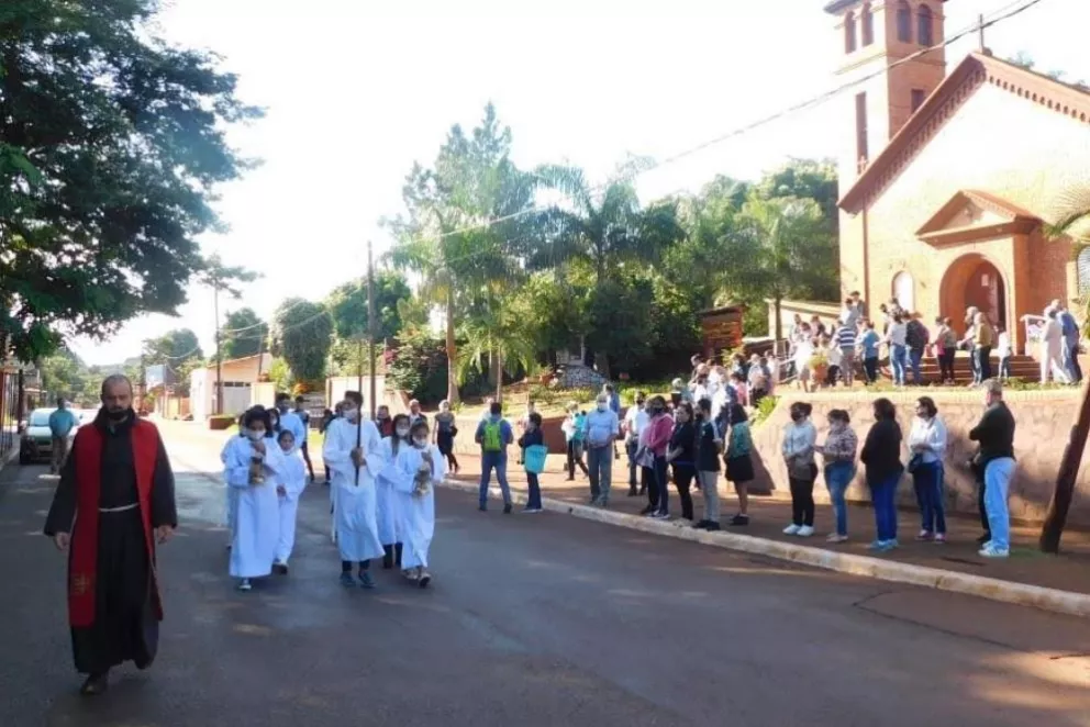 Vía Crucis por los distintos barrios de Puerto Libertad