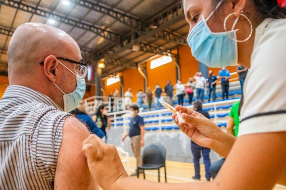 Ya se vacunó a más de 100 mil misioneros contra el Covid-19 Ya se vacunó a más de 100 mil misioneros contra el Covid-19