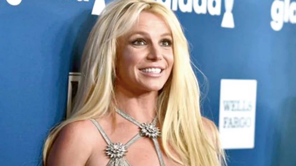 Britney se vacunó contra el covid y alentó a sus fans a vacunarse