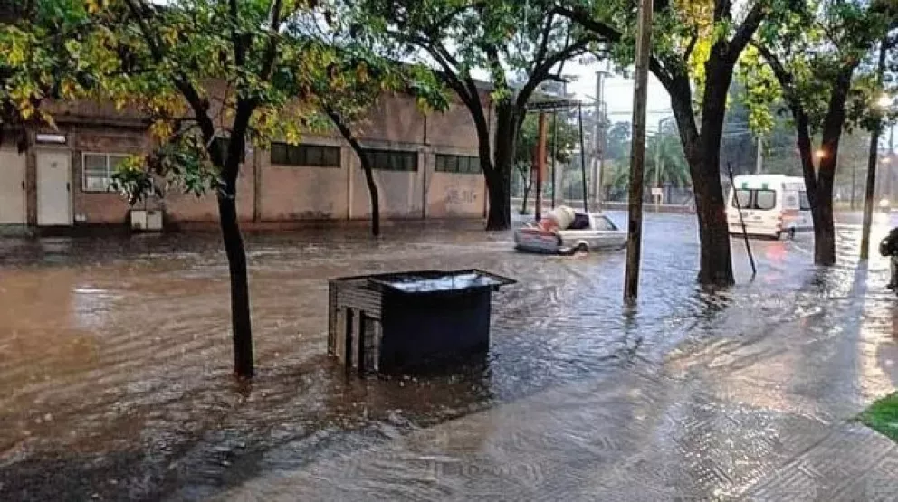 Un temporal causó anegamientos y evacuados en zonas de Santa Fe y Entre Ríos