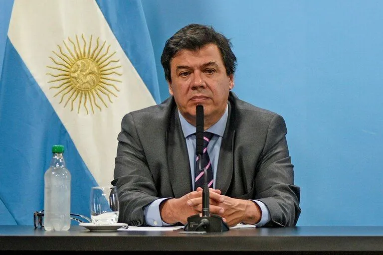 El Gobierno oficializó la convocatoria al Consejo del Salario Mínimo para el 27 de abril El Gobierno oficializó la convocatoria al Consejo del Salario Mínimo para el 27 de abril