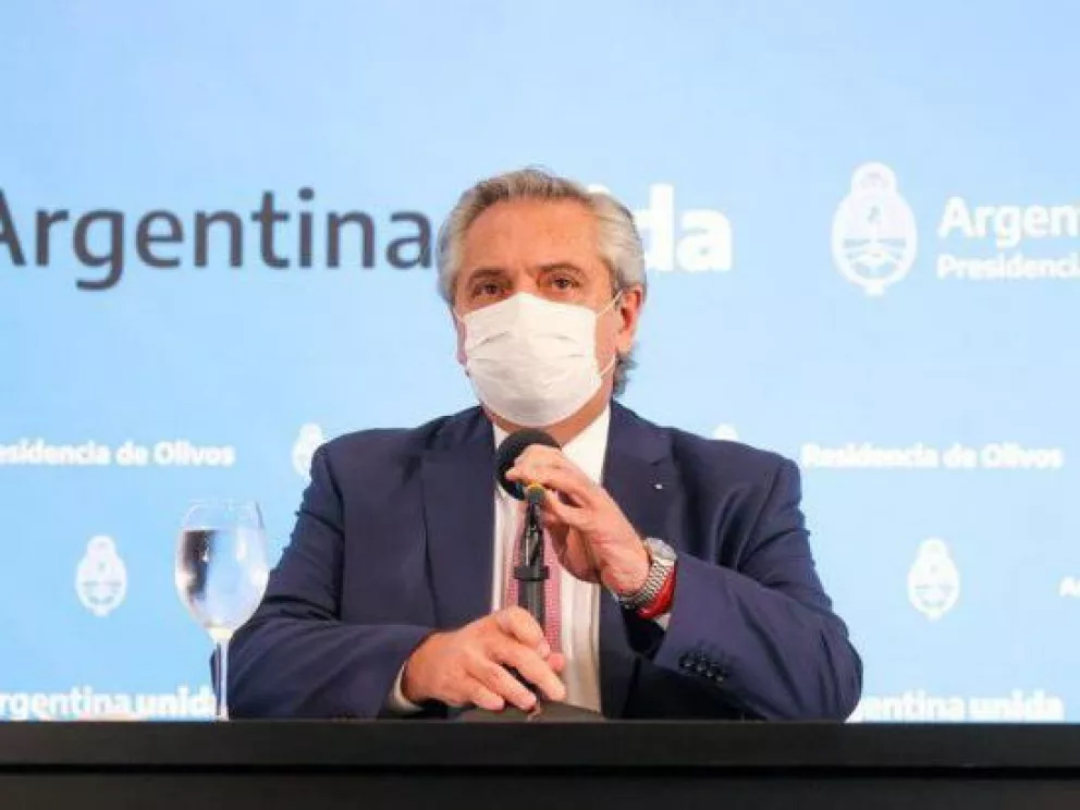Alberto Fernández anunció un bono de $6500 al personal de Salud durante tres meses