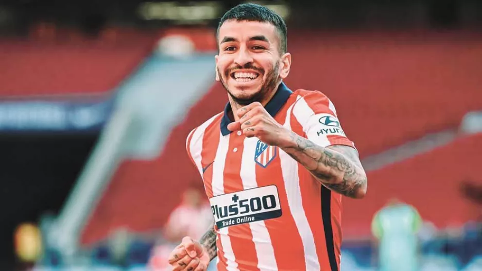 Atlético Madrid goleó con doblete de Correa