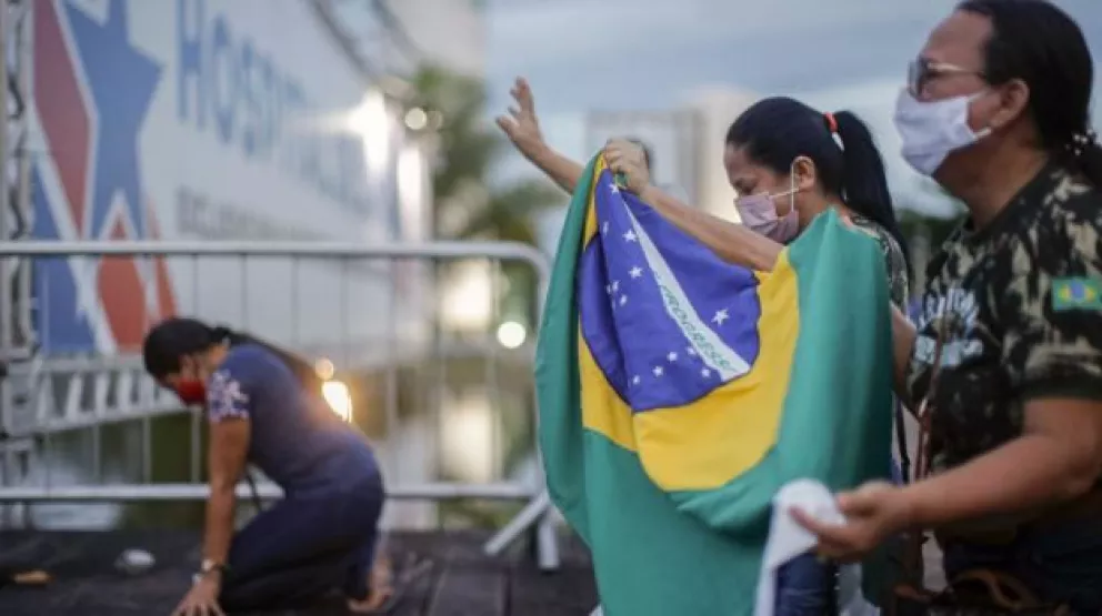 Brasil postergó hasta septiembre la meta para vacunar a personas de riesgo