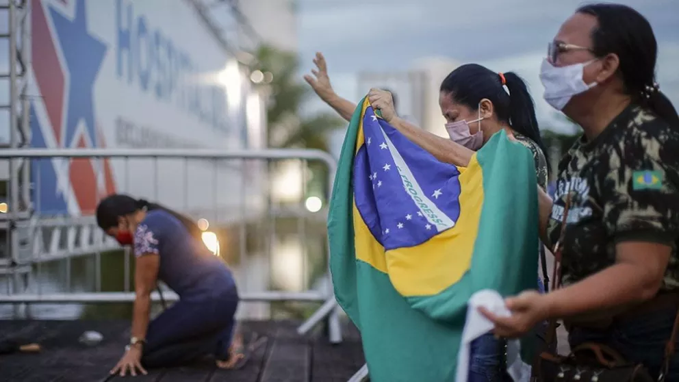 Brasil registró un nuevo récord mensual de muertos por coronavirus