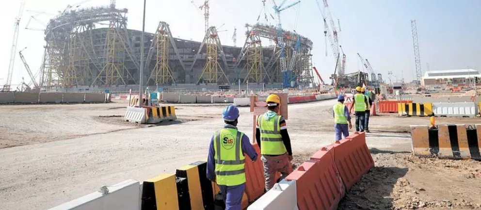 Qatar 2022: piden investigar las muertes de trabajadores
