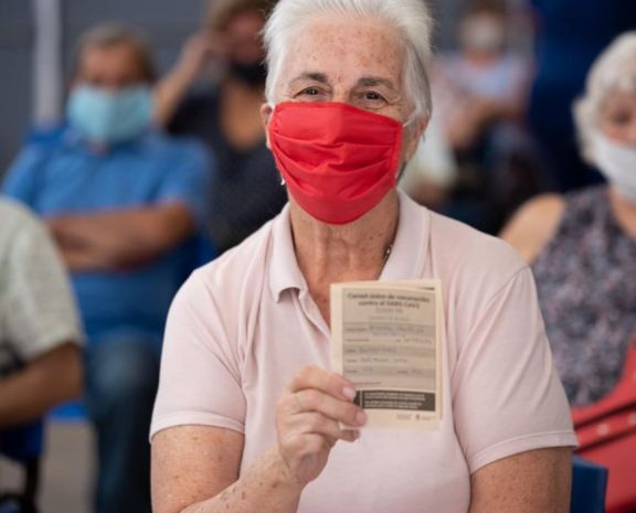 Comienza la distribucin a todas las provincias de 384 mil dosis de Sinopharm Misiones recibir 8400