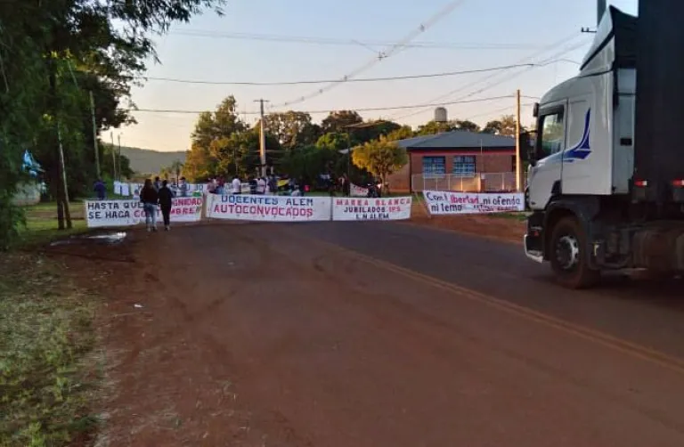 Protestas en acceso a pasos internacionales y rutas nacionales Protestas en acceso a pasos internacionales y rutas nacionales