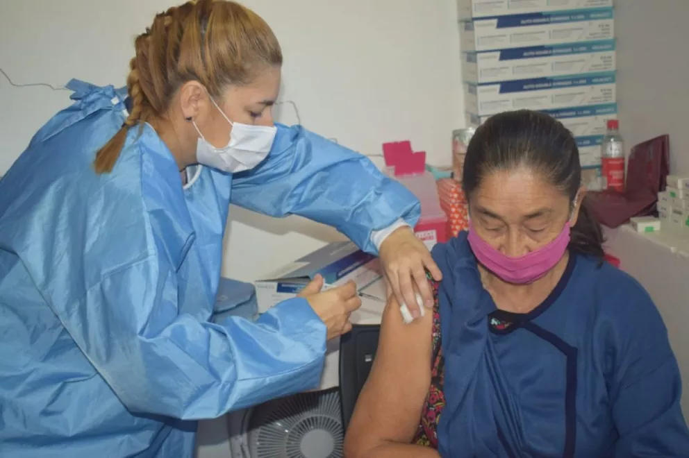 En el hospital de Jardín América crece la demanda de vacunas sin solicitud de turnos