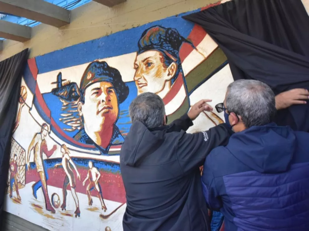 Garupá: presentaron un mural en homenaje al submarinista  Jorge Isabelino Ortiz
