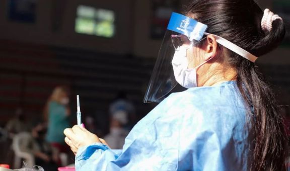 Nuevo llamado para la segunda dosis de la Sinopharm para mayores de 50 aos