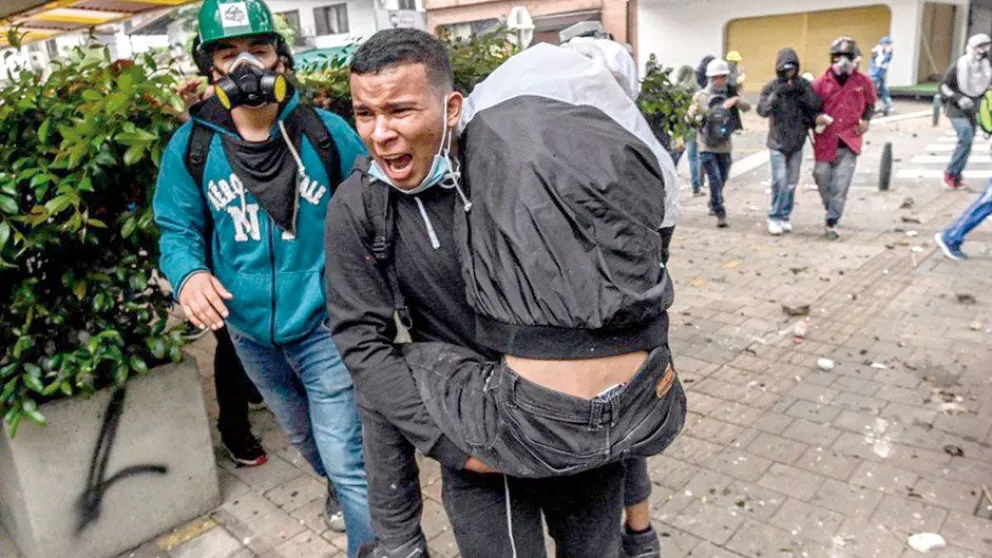 Colombia, bajo control militar tras la jornada más violenta