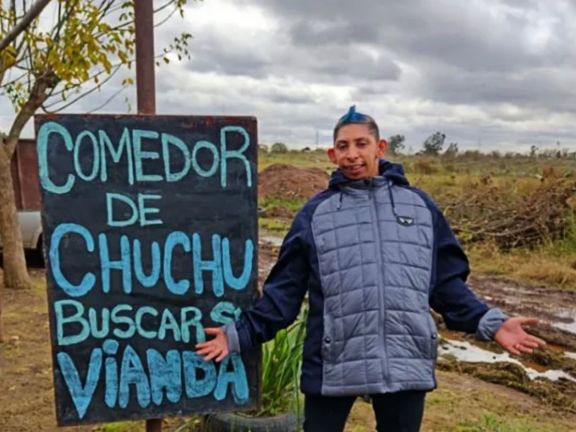 Chuchu, el personaje viral en redes abrió un comedor solidario en Monte Grande