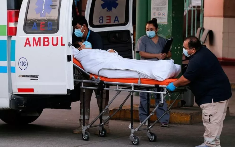 Chile atraviesa su momento "más duro" de la pandemia con récord de caso activos