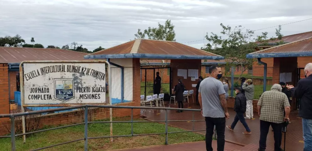 Pese a las inclemencias del tiempo en Iguazú votó cerca del 60 por ciento de padrón 