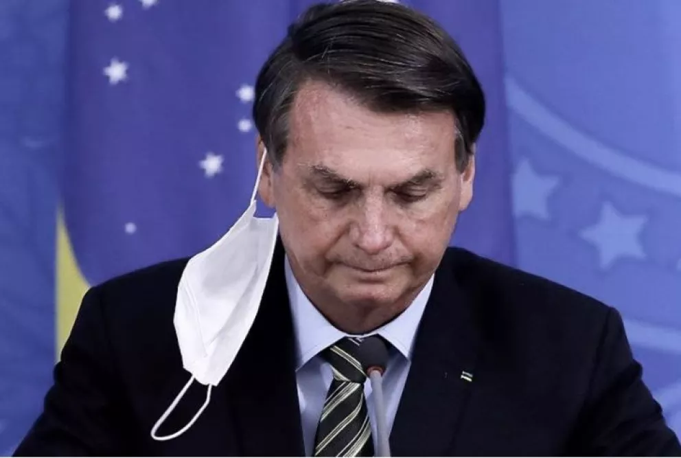 Bolsonaro ordenó al Ministerio de Salud no exigir el uso de tapabocas a vacunados y recuperados