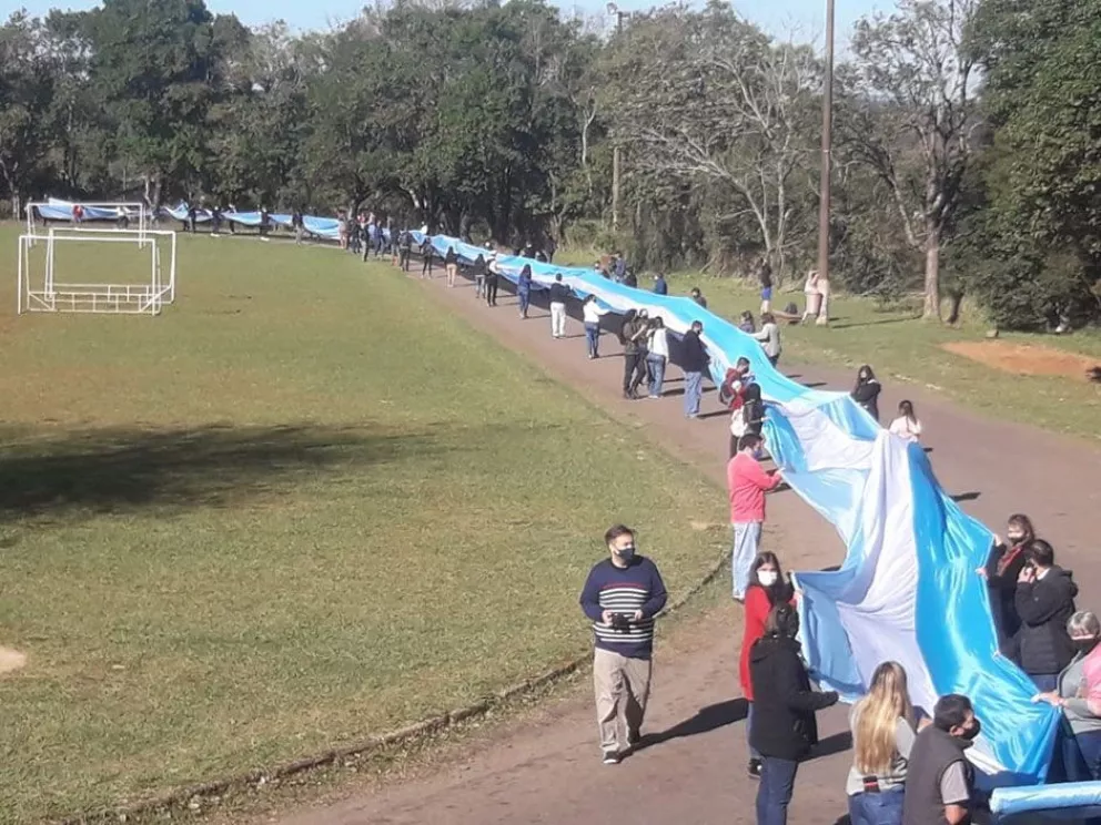 Mostraron la bandera argentina más larga