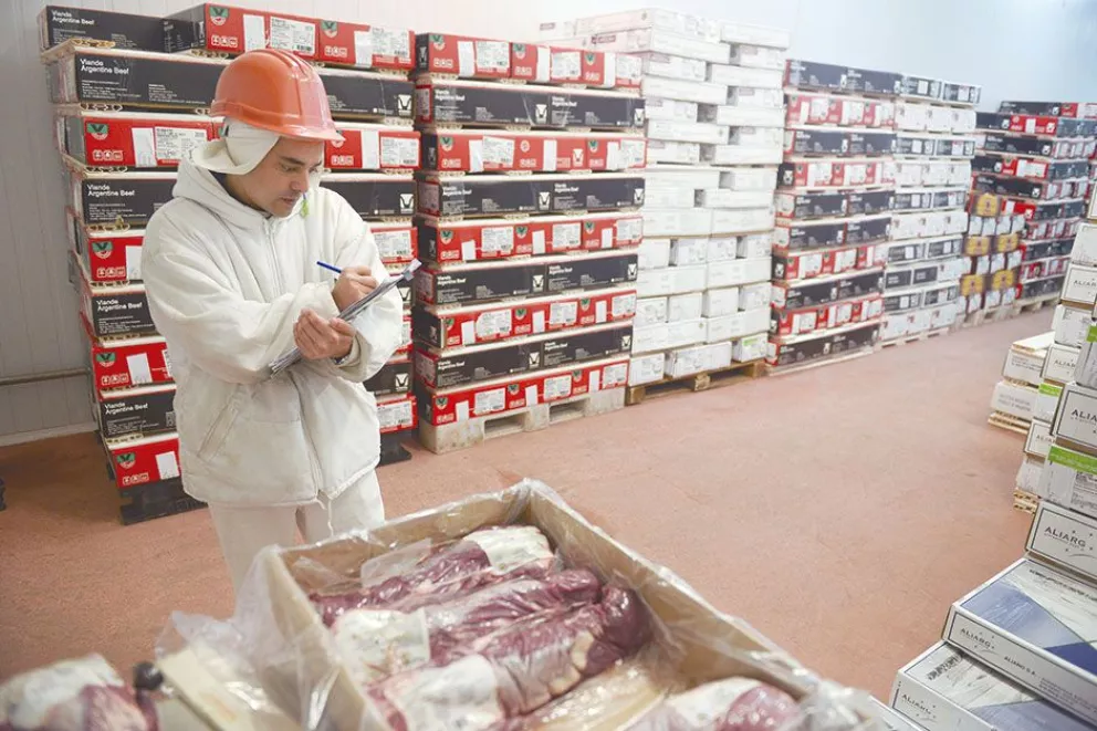 Habría un acuerdo para reabrir  la exportación de carne vacuna
