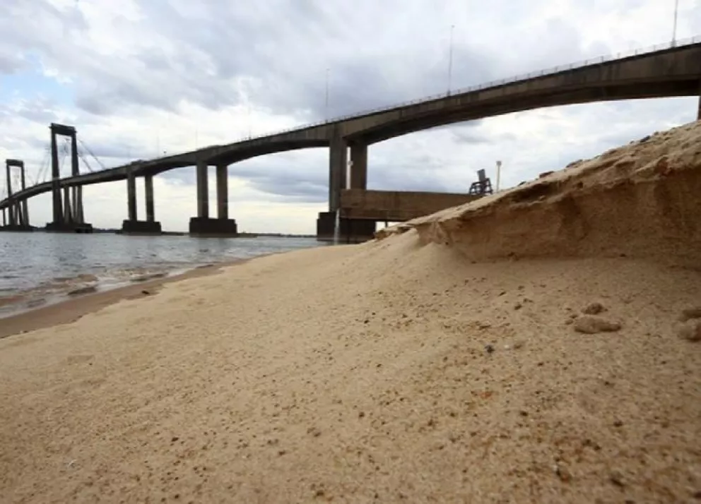 El río Paraná puede bajar a niveles cercanos al histórico, advirtió el INA