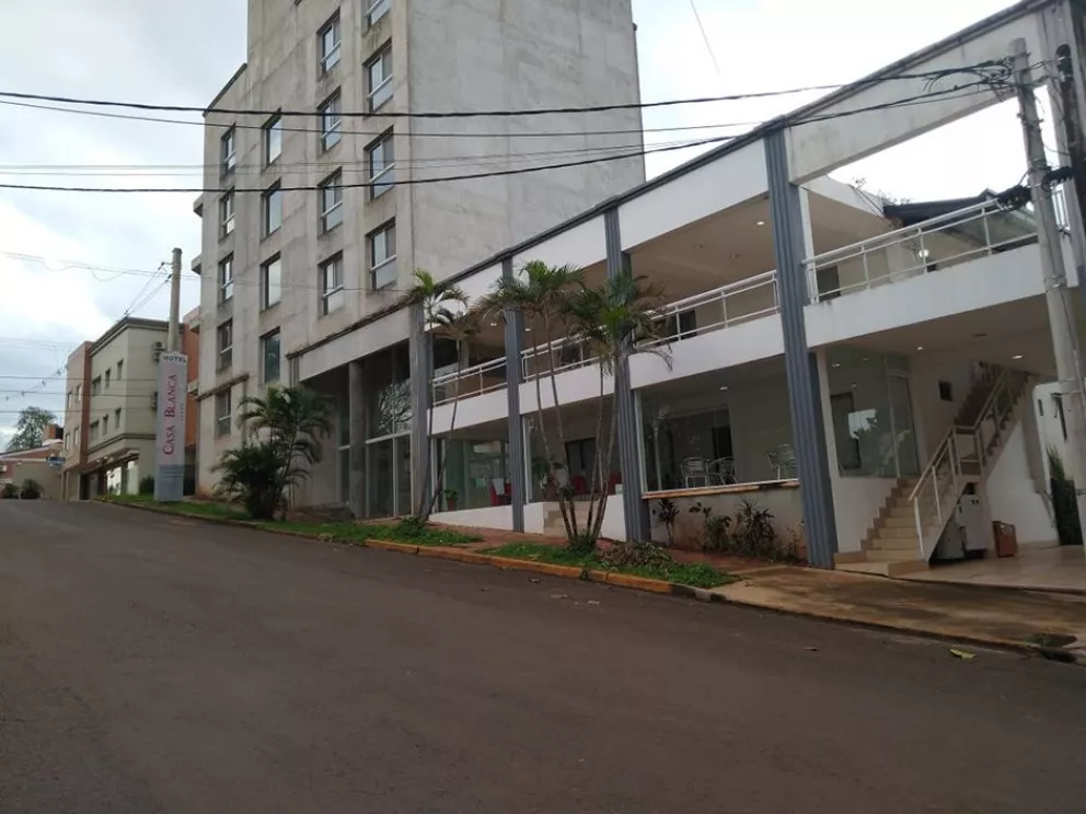Iguazú, al límite: para pagar deudas, hoteleros rematan sus muebles