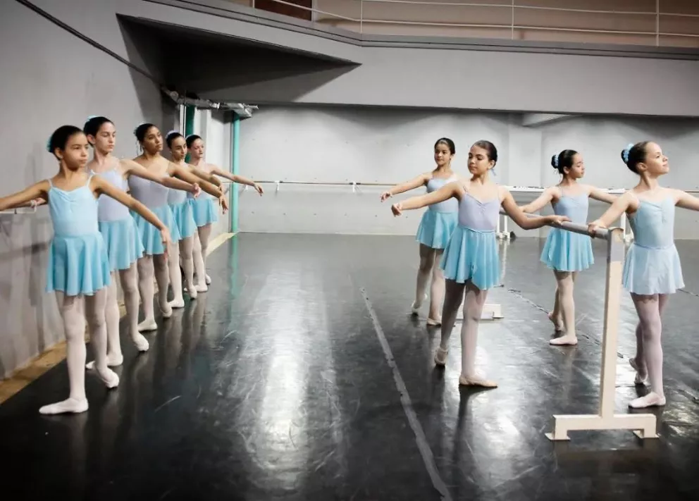 La Academia de Ballet de Moscú ofrecerá un seminario virtual