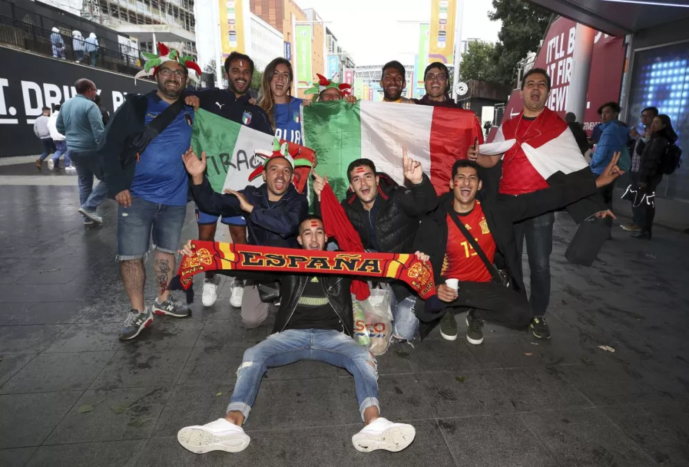 Italia y España se enfrentan en Wembley por un lugar en la final de la Eurocopa y te contamos donde verlo