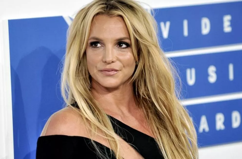 Tras 25 años, renunció el representante artístico de Britney Spears