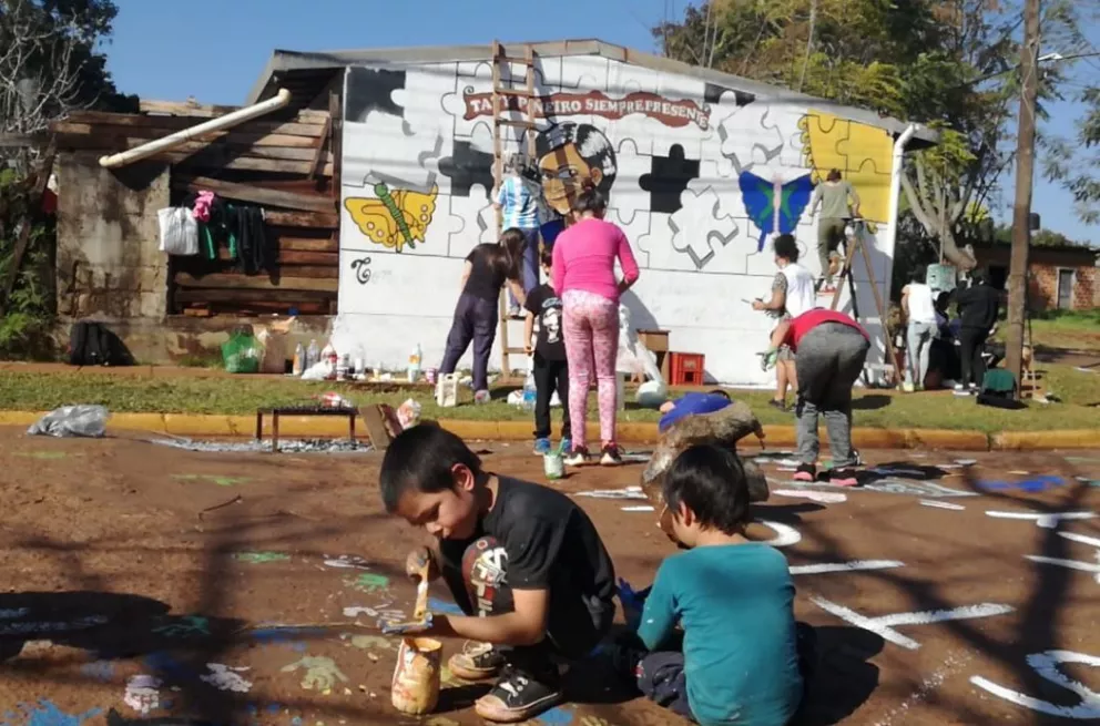 A nueve años del asesinato de Taty Piñeiro restauraron el mural 
