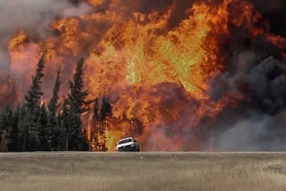 Declaran la emergencia por los incendios en el oeste de Canadá