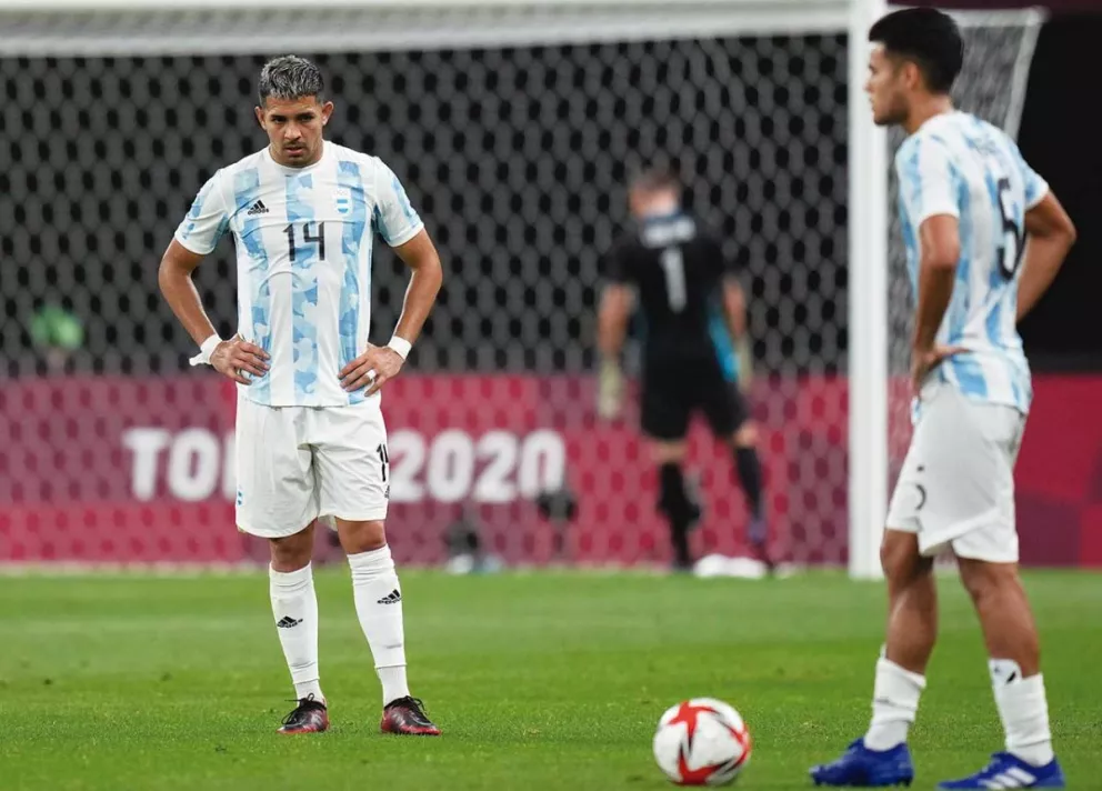 Flojo debut de Argentina con clara victoria de Australia